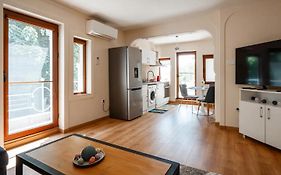 2-Bedroom Flat - Sunny Balcony