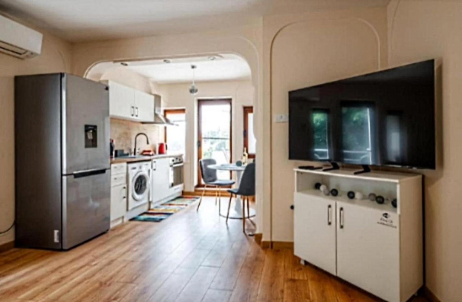 2-Bedroom Flat - Sunny Balcony Пловдив Екстериор снимка