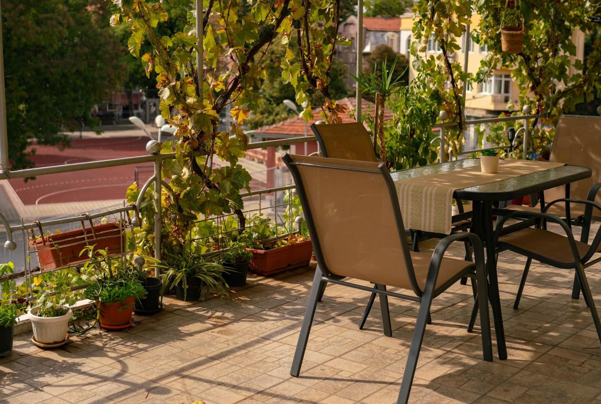 2-Bedroom Flat - Sunny Balcony Пловдив Екстериор снимка