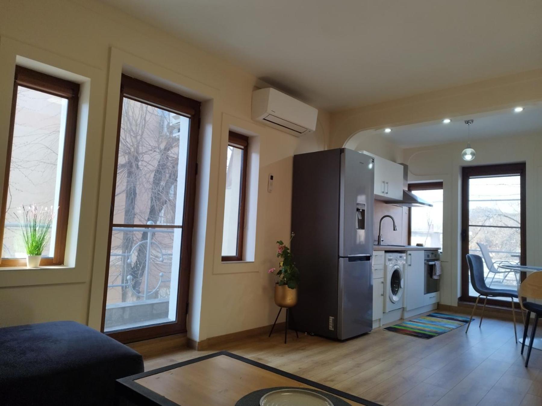 2-Bedroom Flat - Sunny Balcony Пловдив Екстериор снимка