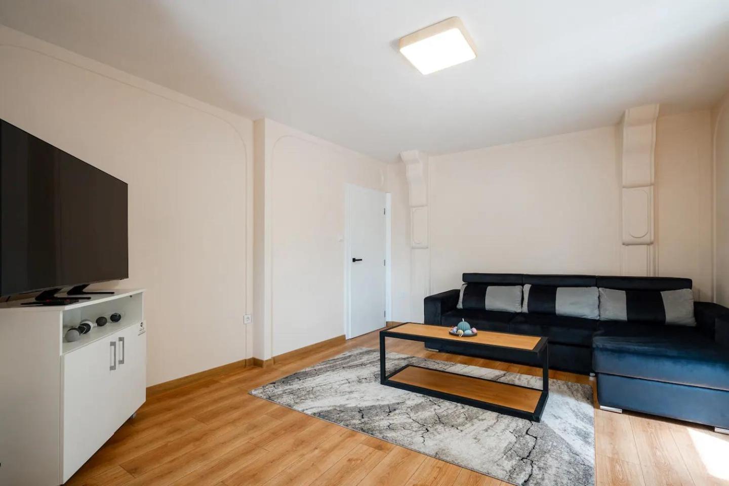 2-Bedroom Flat - Sunny Balcony Пловдив Екстериор снимка
